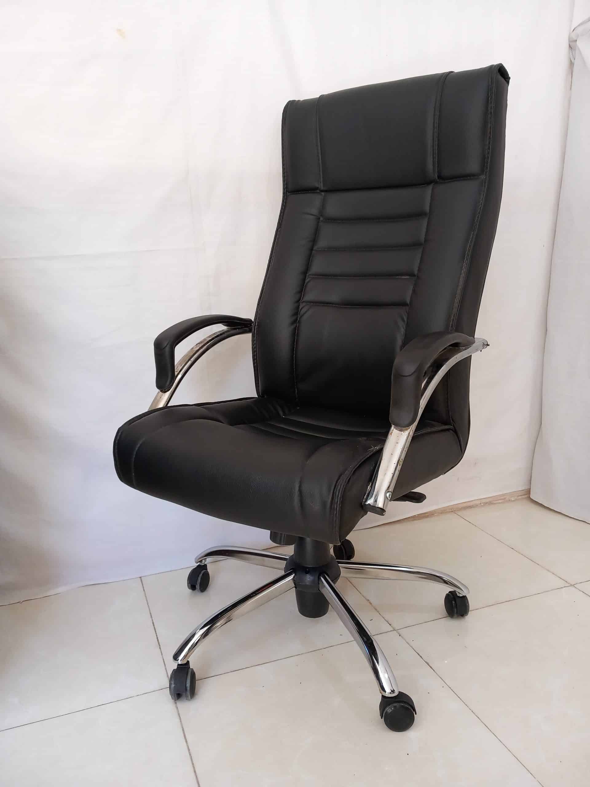 K800.jpg صندلی مدیریتی فونیکث K800 - تصویر 1