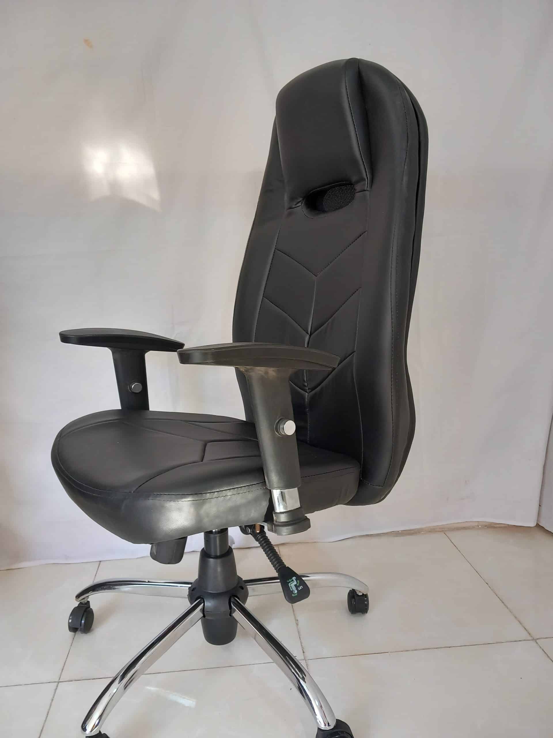 K900.jpg صندلی مدیریتی فونیکث K900 - تصویر 1